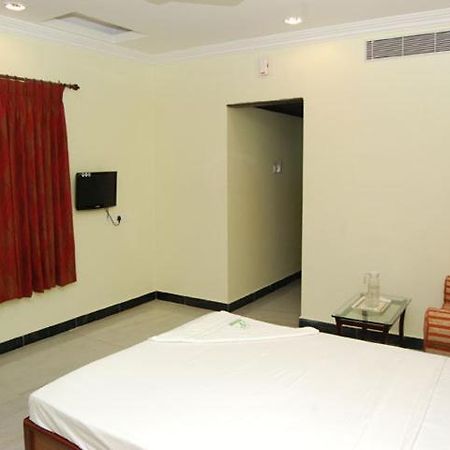 Shri Perumal Inn Pondicherry Room photo