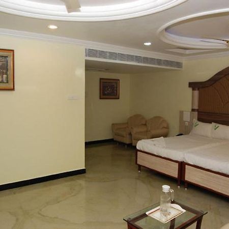 Shri Perumal Inn Pondicherry Exterior photo