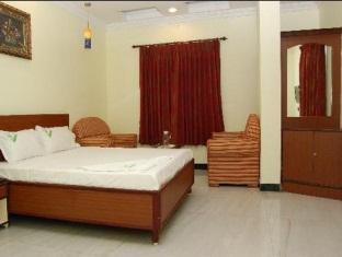 Shri Perumal Inn Pondicherry Exterior photo